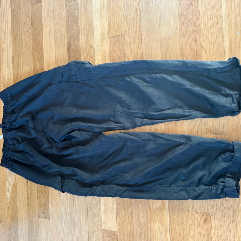 Lululemon Move Lightly Cargo Pants - Dark Olive Green - Size 6 - Tencel - Picture 9 of 10